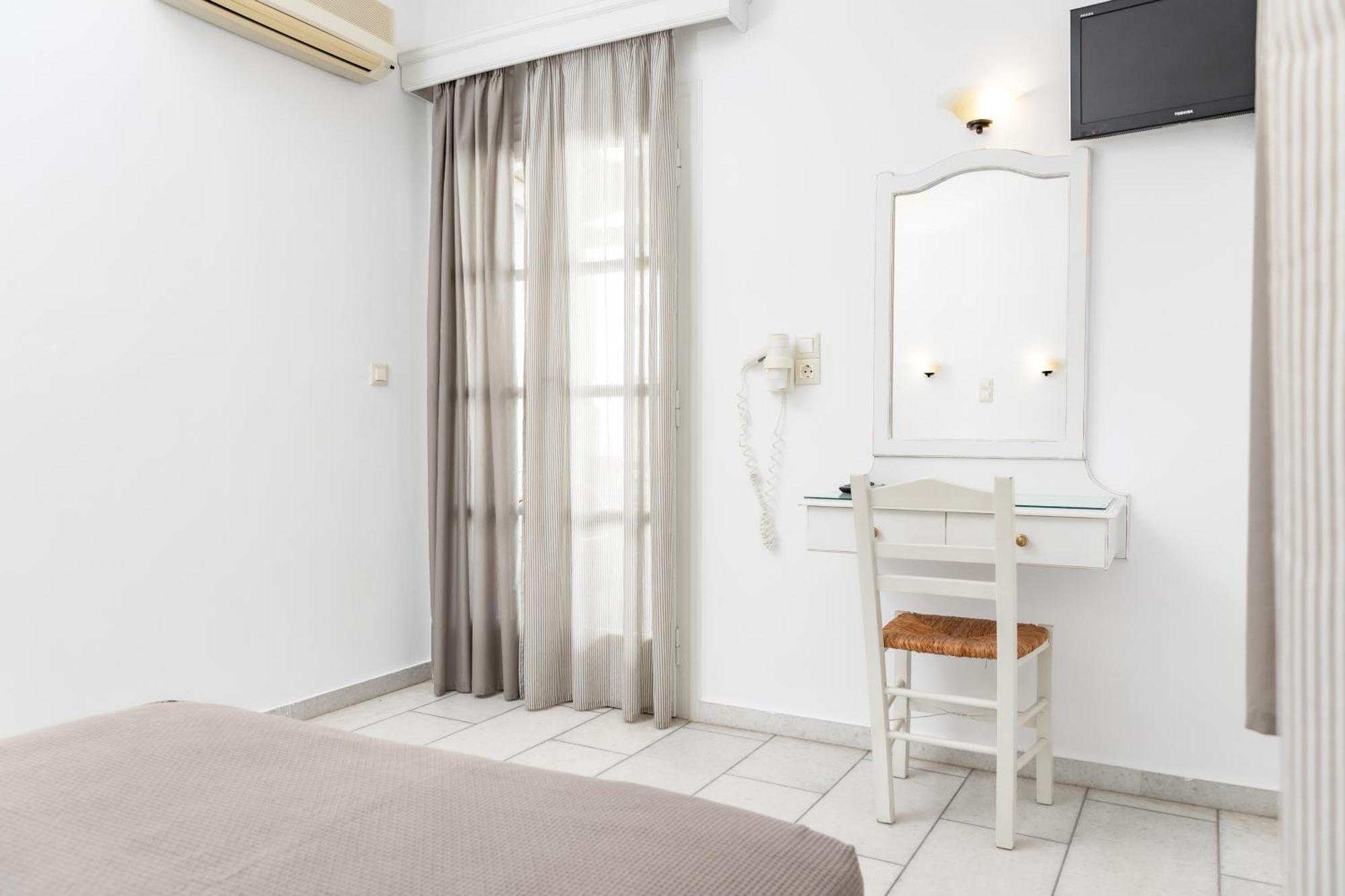Depis Studios & Apartments Naxos City Eksteriør bilde