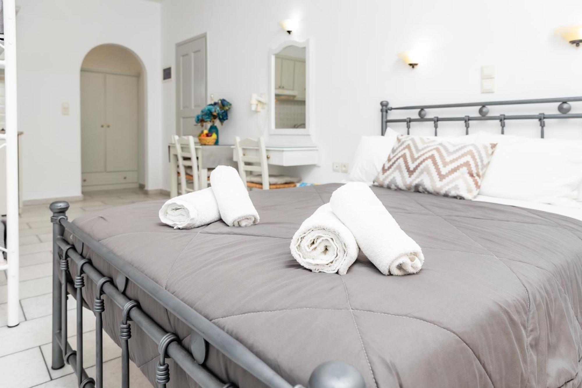 Depis Studios & Apartments Naxos City Eksteriør bilde