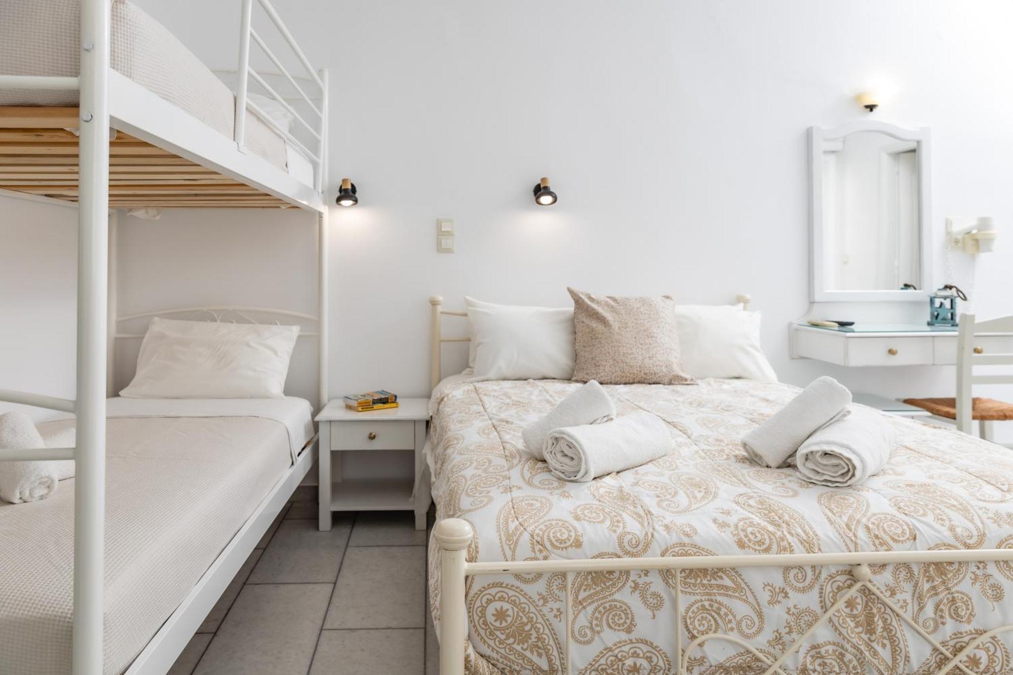 Depis Studios & Apartments Naxos City Eksteriør bilde