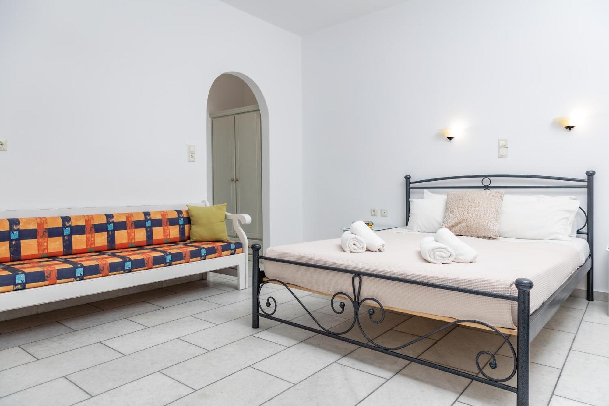 Depis Studios & Apartments Naxos City Eksteriør bilde