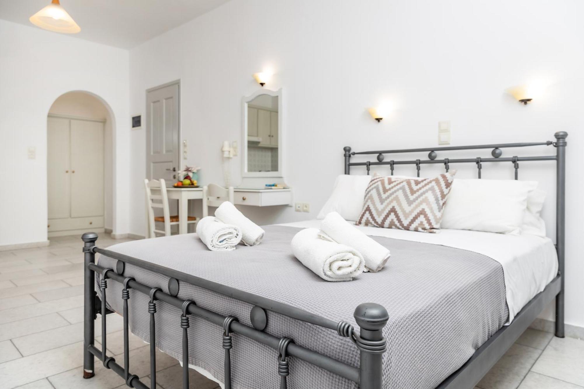 Depis Studios & Apartments Naxos City Eksteriør bilde